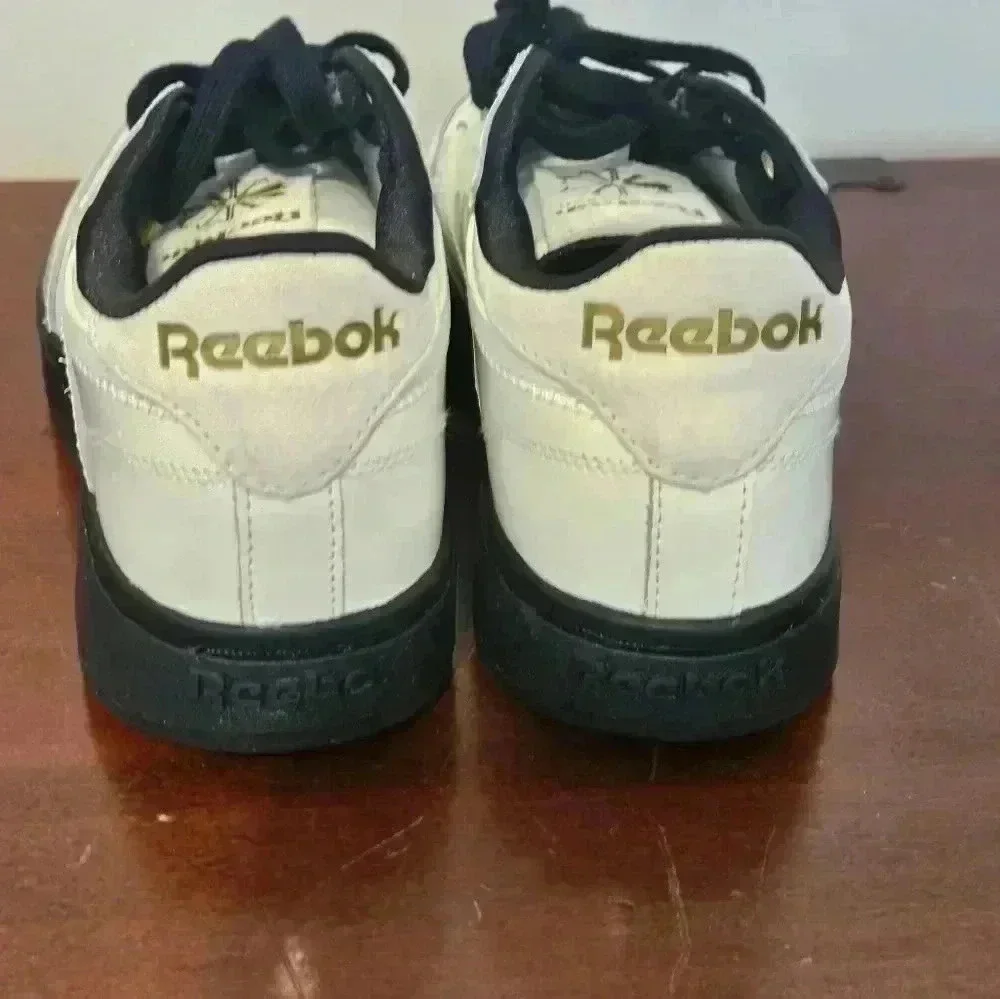 REEBOK  CARDI B CLUB C DOUBLE  SNEAKERS EUC SIZE 8